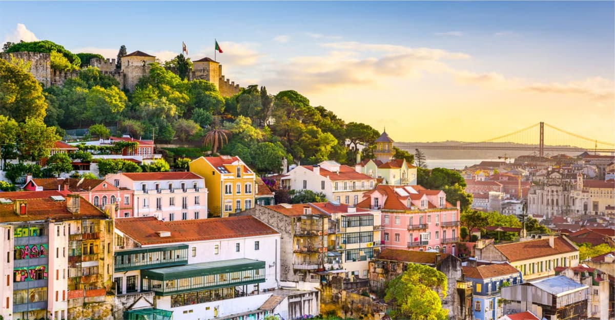 Fingerprinting in Lisbon Made Simple: Mobile, Accredited, One-Stop Service